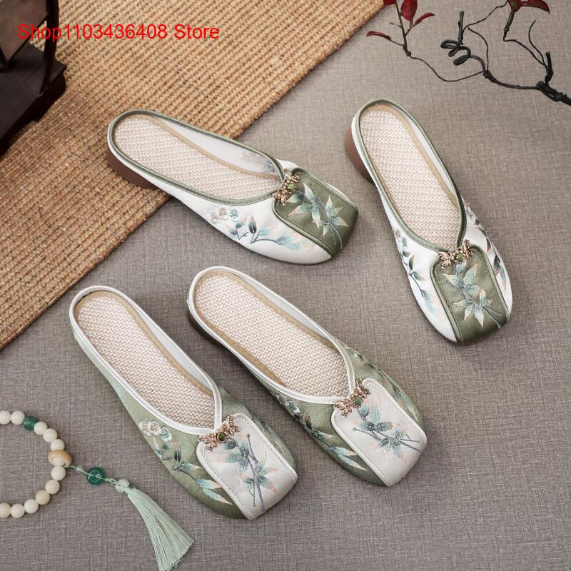 New Embroidered Slippers for H - Ethnic And Fashion recension och pris