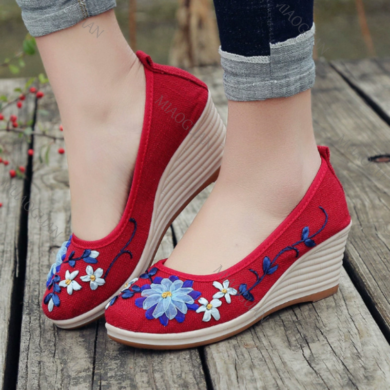 Embroidered Women Comfort Wedg - Ethnic And Fashion recension och pris